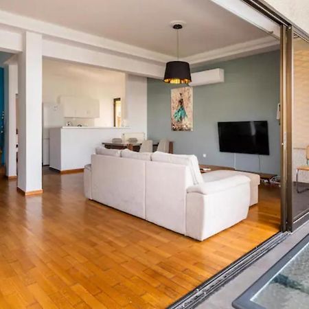 Βright Walled Designed Apt In Glyfada Center Atena Exterior foto