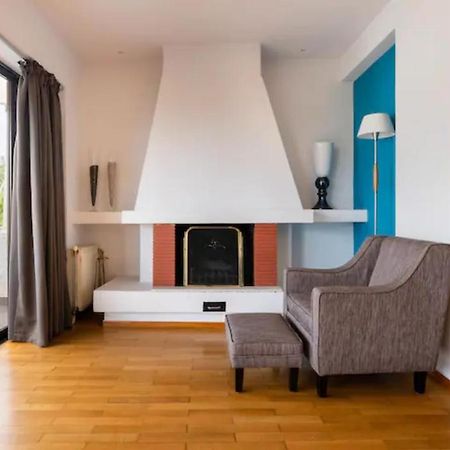 Βright Walled Designed Apt In Glyfada Center Atena Exterior foto