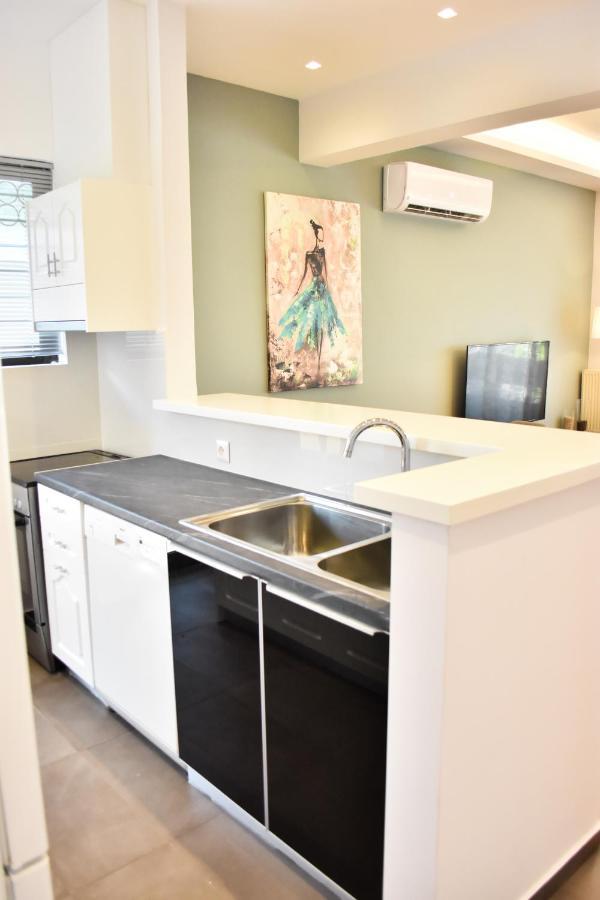 Βright Walled Designed Apt In Glyfada Center Atena Exterior foto