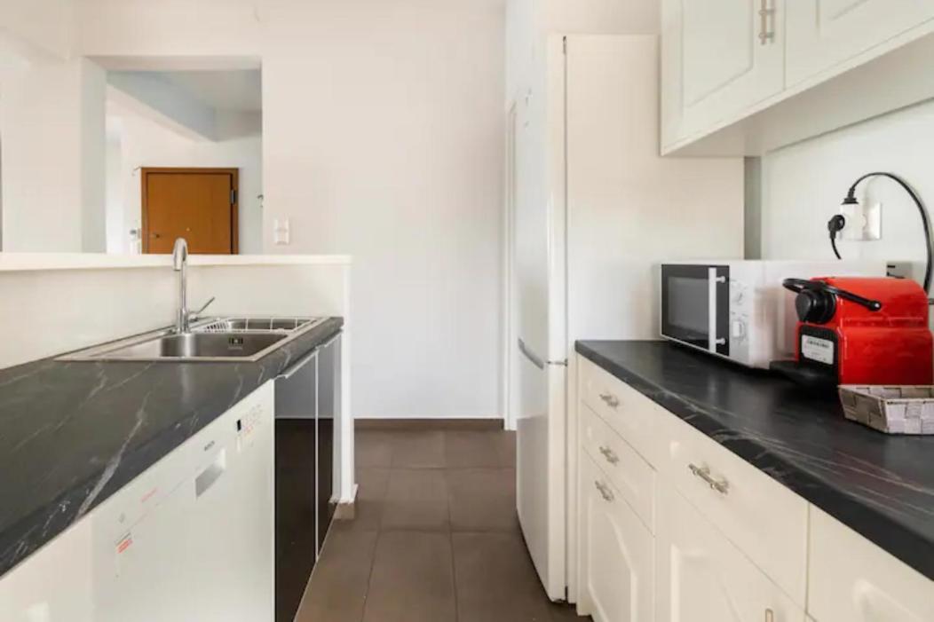 Βright Walled Designed Apt In Glyfada Center Atena Exterior foto